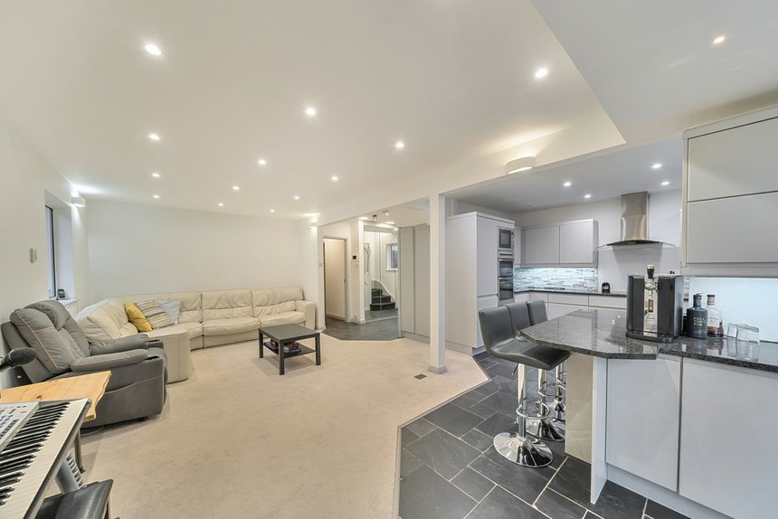 for sale downs avenue london 28773 - Gibbs Gillespie