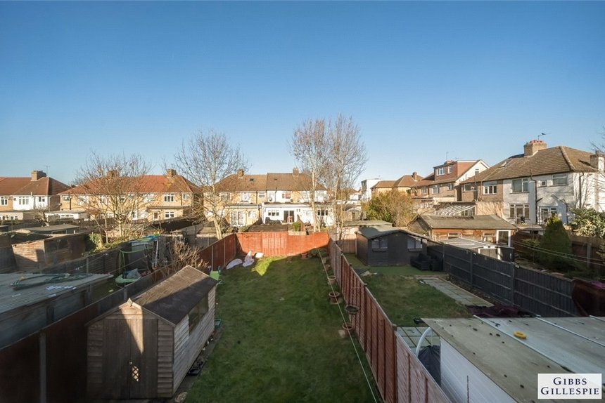 under offer toorack road london 29430 - Gibbs Gillespie