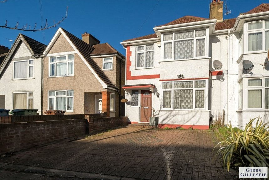 under offer toorack road london 29430 - Gibbs Gillespie