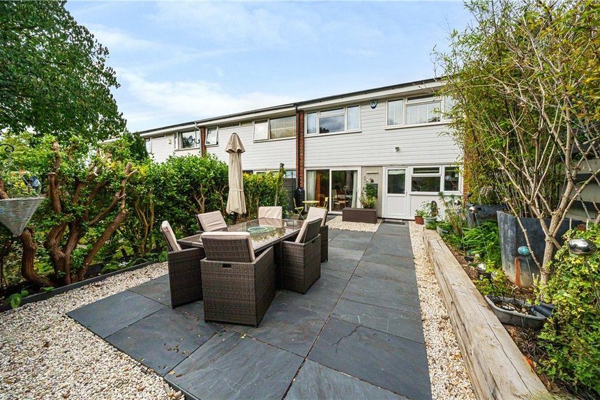 3 bedroom House for sale in Lingfield Close, Northwood, HA6 Gibbs