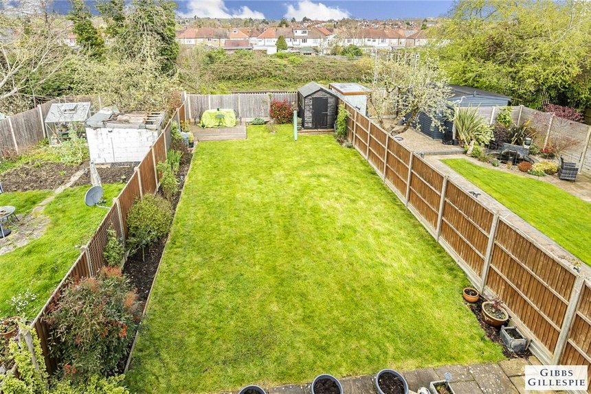 4 bedroom House for sale in Pinner Park Gardens, Harrow, Middlesex, HA2