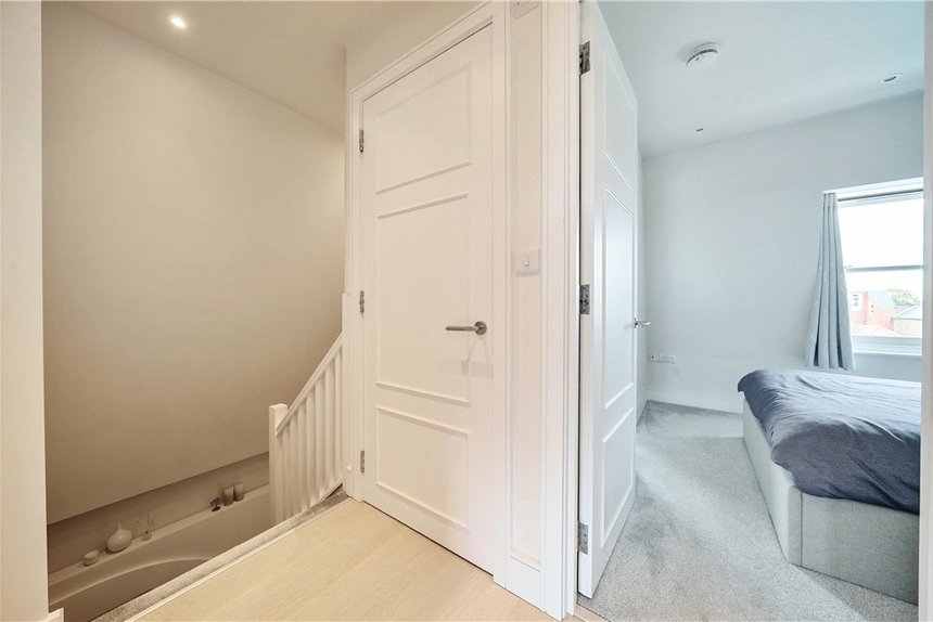 under offer sutherland road london 29863 - Gibbs Gillespie