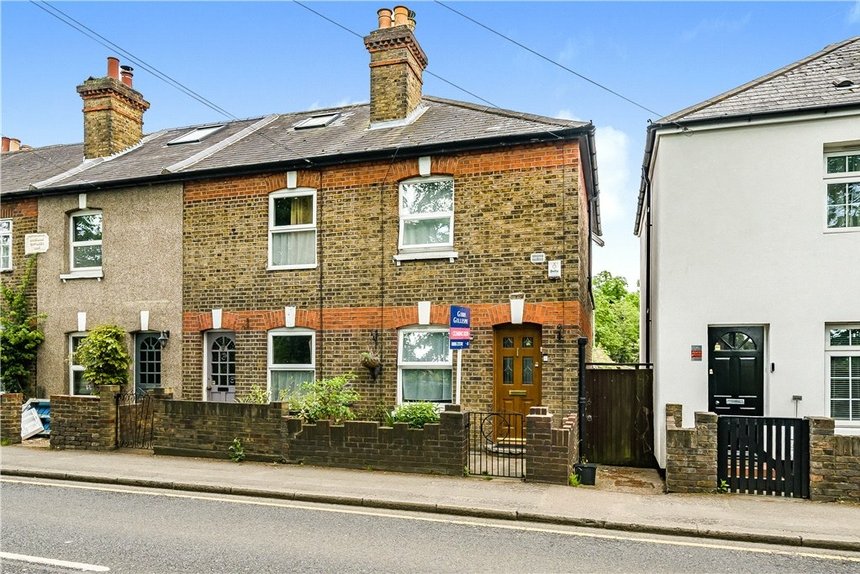 2 bedroom House for sale in Harlington Road, Hillingdon, UB8 Gibbs