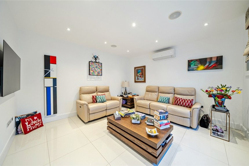 for sale bedford road london 30143 - Gibbs Gillespie