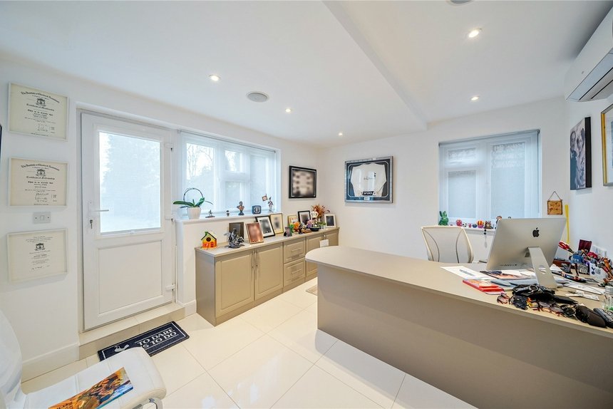 for sale bedford road london 30143 - Gibbs Gillespie