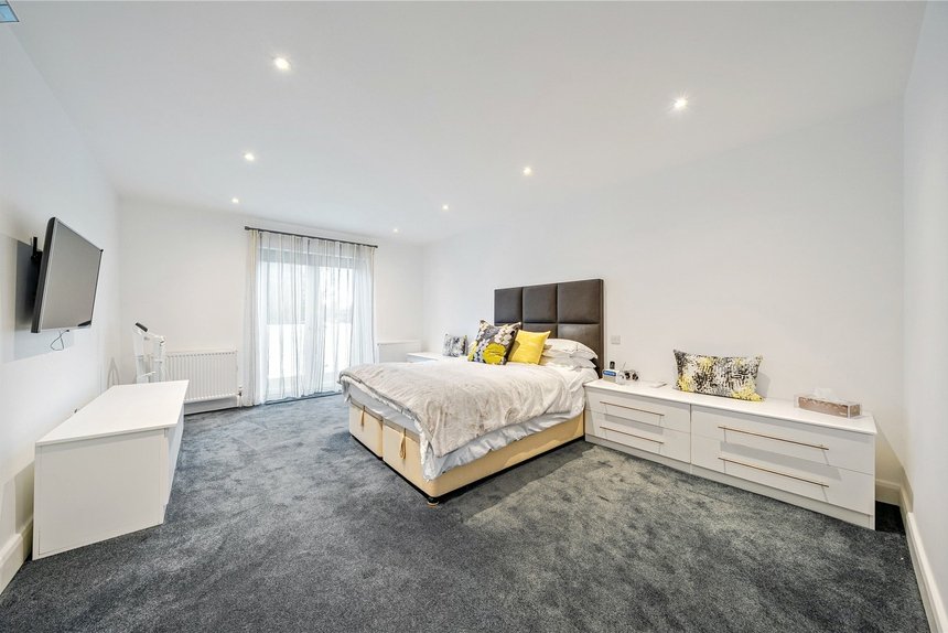 for sale bedford road london 30143 - Gibbs Gillespie