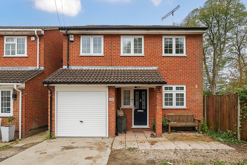 under offer linden avenue london 30156 - Gibbs Gillespie