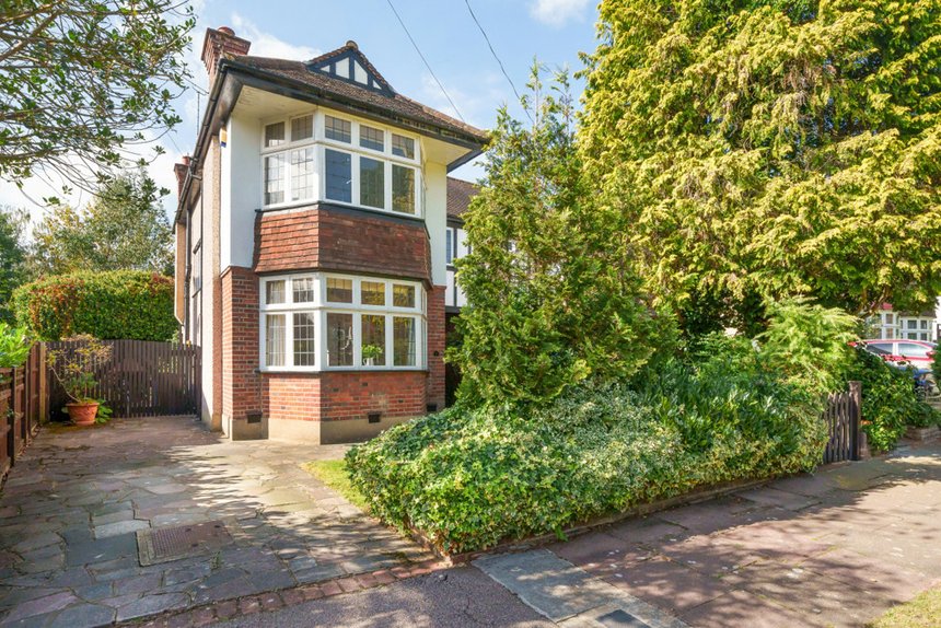 sold woodhall drive london 30208 - Gibbs Gillespie