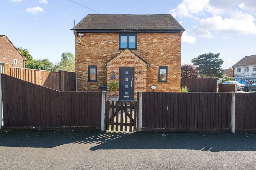 for sale penzance close london 30233 - Gibbs Gillespie