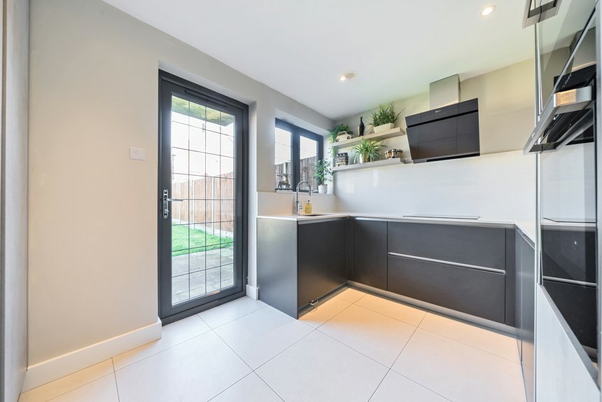 for sale penzance close london 30233 - Gibbs Gillespie