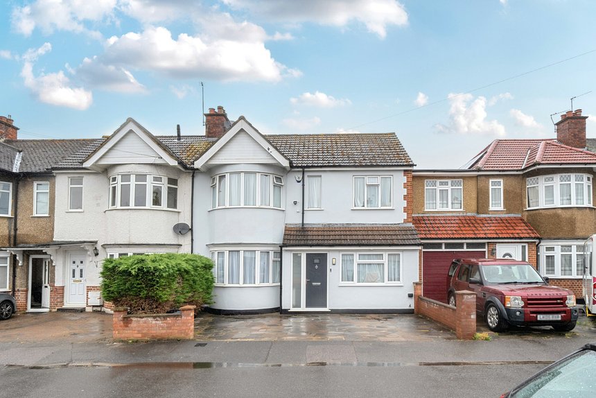 sold brixham crescent london 30277 - Gibbs Gillespie