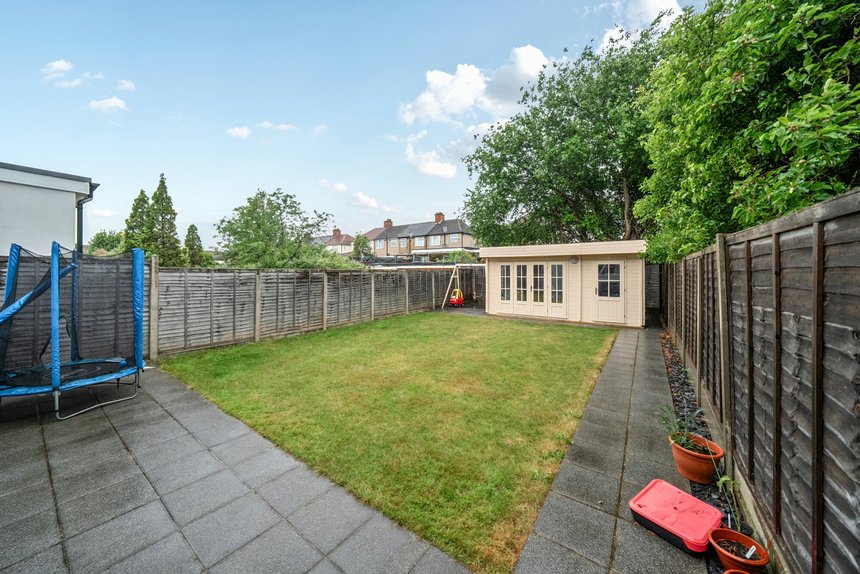 sold brixham crescent london 30277 - Gibbs Gillespie