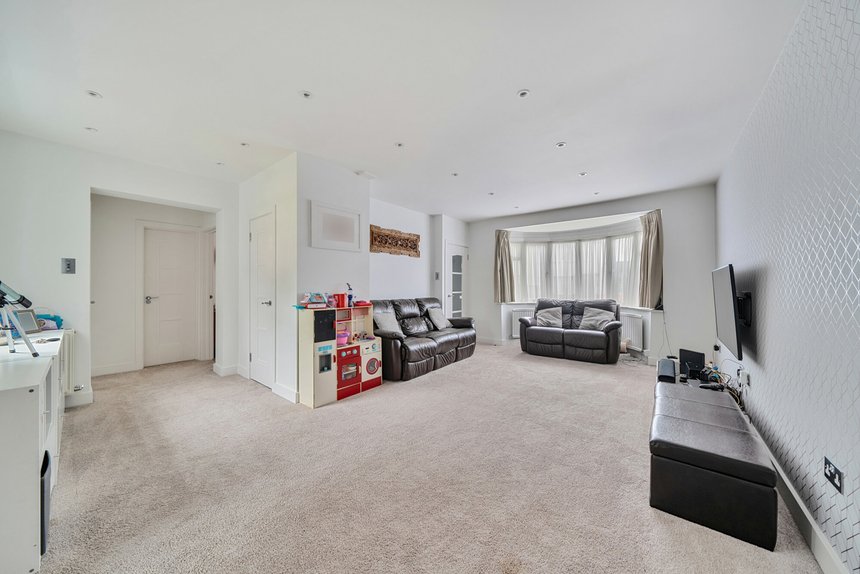 sold brixham crescent london 30277 - Gibbs Gillespie