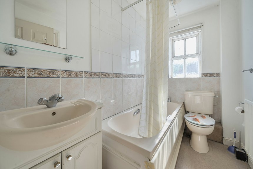 for sale byewaters london 30332 - Gibbs Gillespie