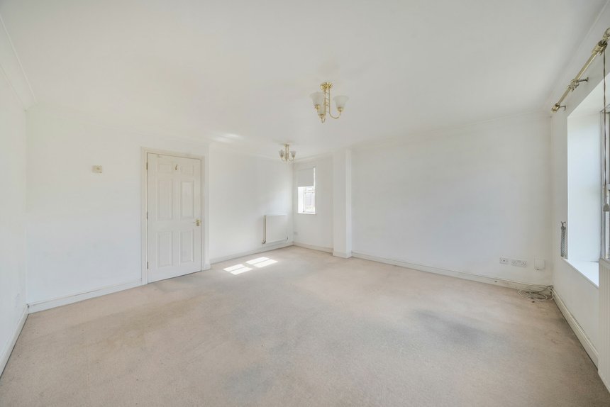 for sale byewaters london 30332 - Gibbs Gillespie