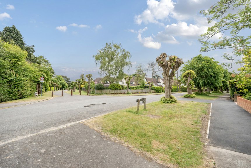 4 bedroom House for sale in Latchmoor Way, Gerrards Cross