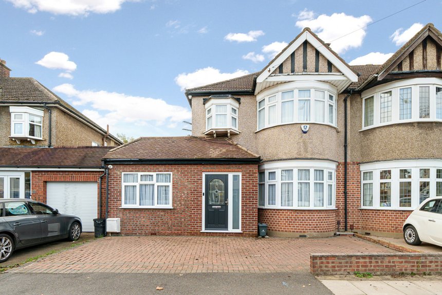 under offer cornwall road london 30438 - Gibbs Gillespie