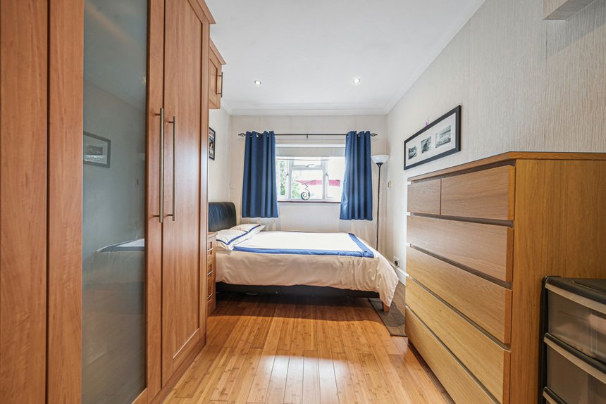 under offer cornwall road london 30438 - Gibbs Gillespie