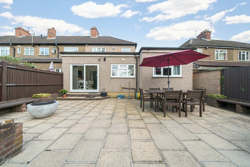 under offer cornwall road london 30438 - Gibbs Gillespie