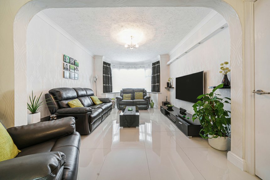 under offer cornwall road london 30438 - Gibbs Gillespie