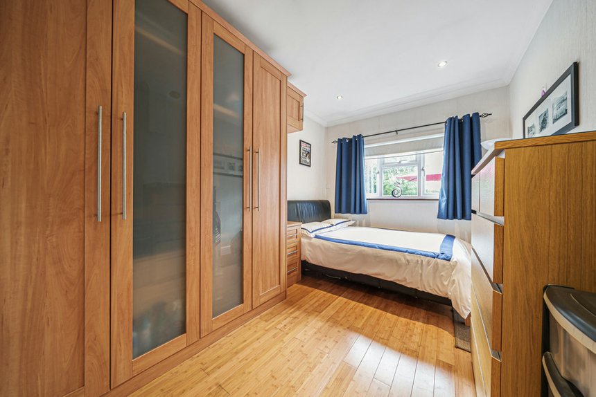 under offer cornwall road london 30438 - Gibbs Gillespie