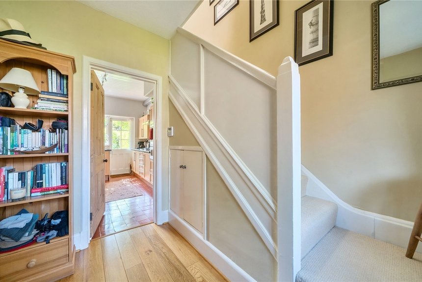under offer holyoake walk london 30496 - Gibbs Gillespie