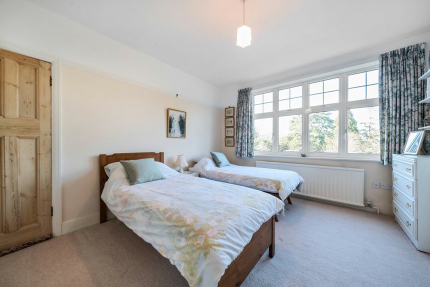 under offer midcroft london 30534 - Gibbs Gillespie