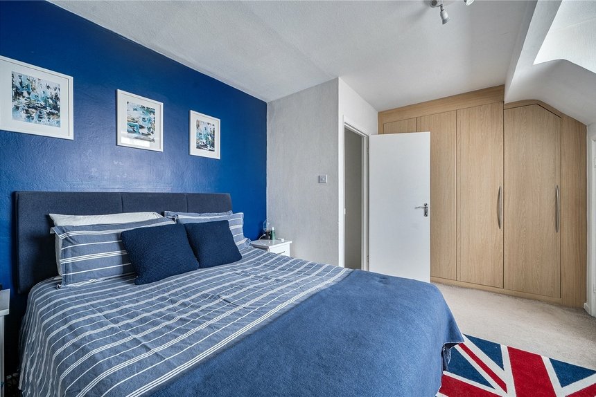 under offer whitby road london 30560 - Gibbs Gillespie