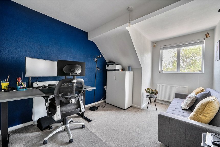 under offer whitby road london 30560 - Gibbs Gillespie