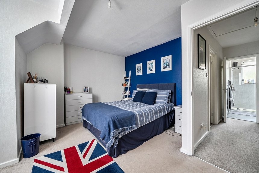 under offer whitby road london 30560 - Gibbs Gillespie