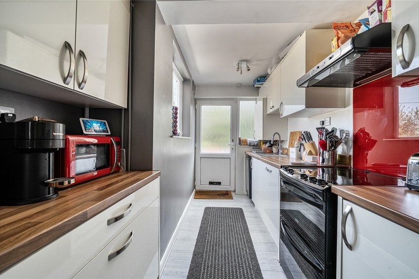 under offer whitby road london 30560 - Gibbs Gillespie