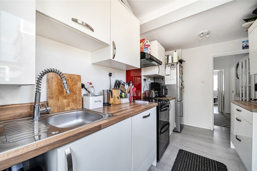 under offer whitby road london 30560 - Gibbs Gillespie