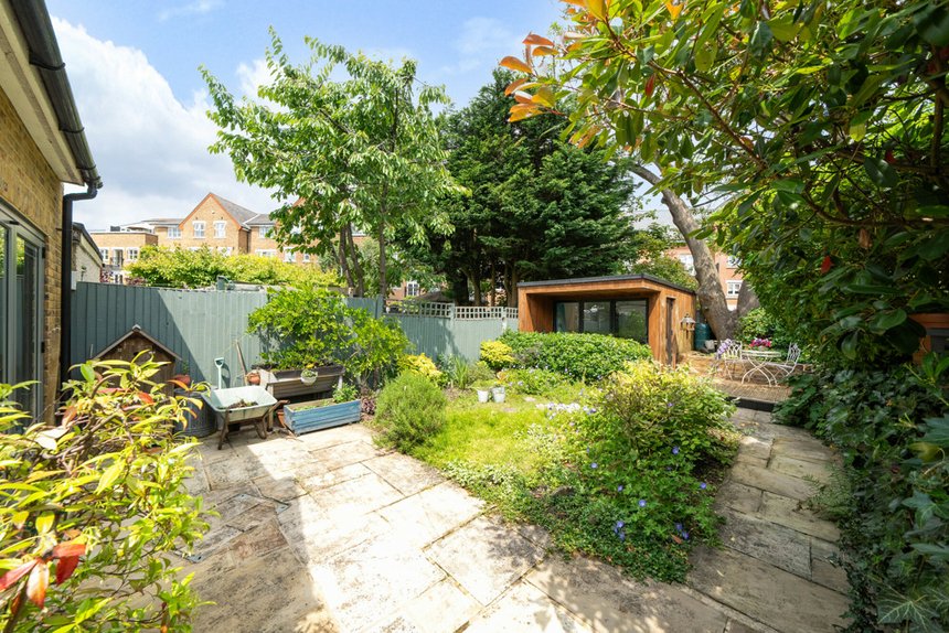 under offer talbot road london 30837 - Gibbs Gillespie