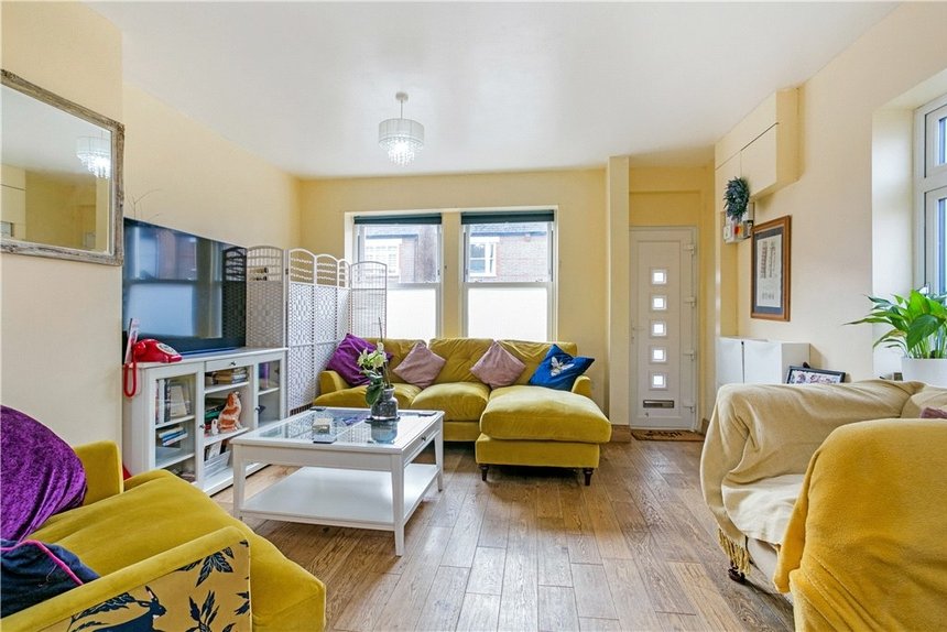 under offer ebury road london 31348 - Gibbs Gillespie