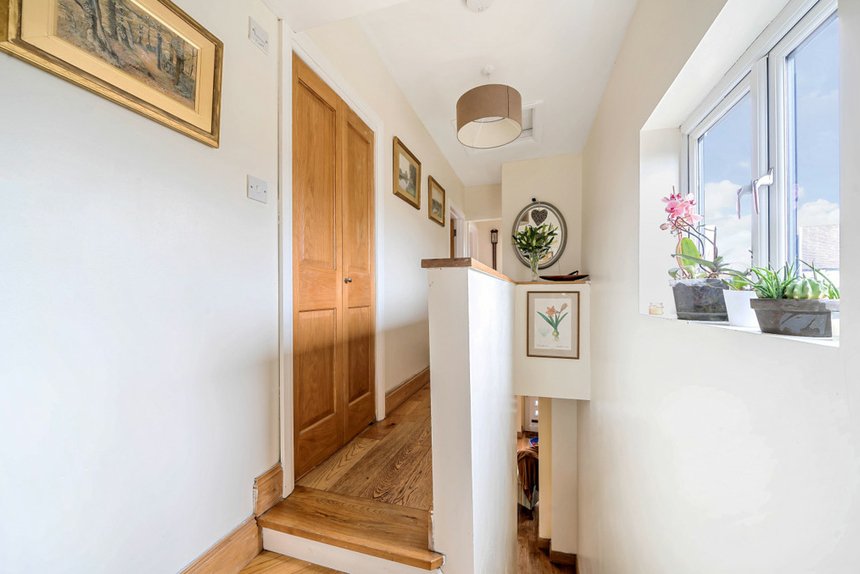 under offer ebury road london 31348 - Gibbs Gillespie