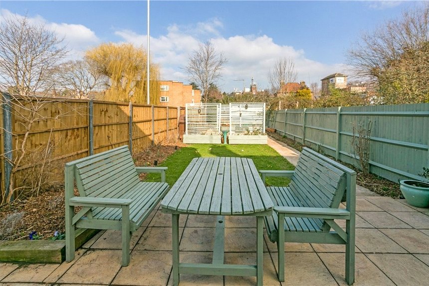 under offer ebury road london 31348 - Gibbs Gillespie