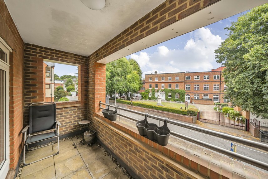 under offer woodman house london 31652 - Gibbs Gillespie