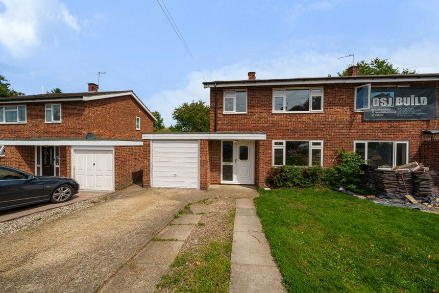 3 bedroom House for sale in Oaklands Avenue, Watford, Hertfordshire