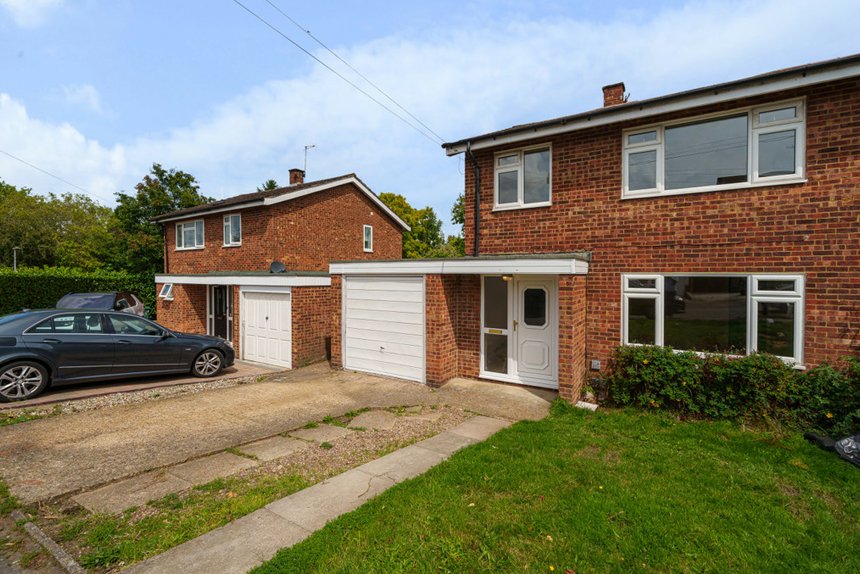 3 bedroom House for sale in Oaklands Avenue, Watford, Hertfordshire