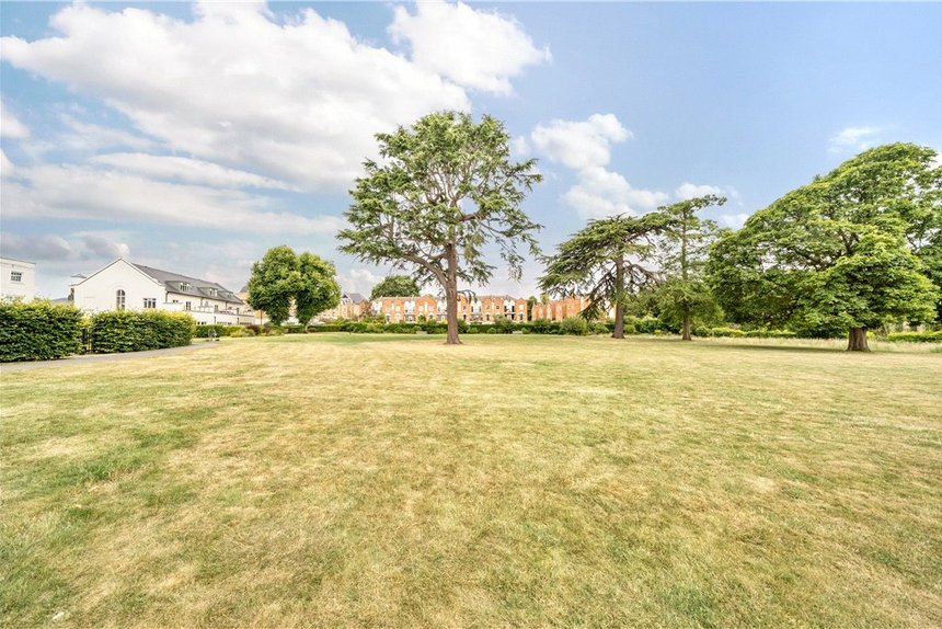 for sale isleworth house london 31792 - Gibbs Gillespie