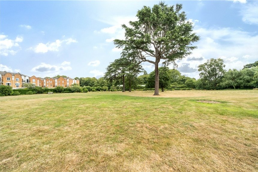 for sale isleworth house london 31792 - Gibbs Gillespie