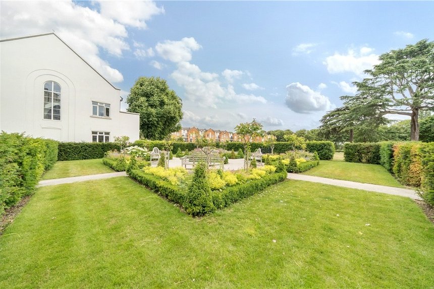 for sale isleworth house london 31792 - Gibbs Gillespie