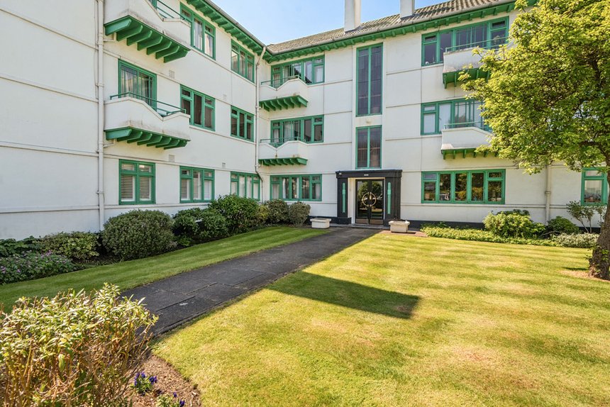 under offer elm park court london 31831 - Gibbs Gillespie