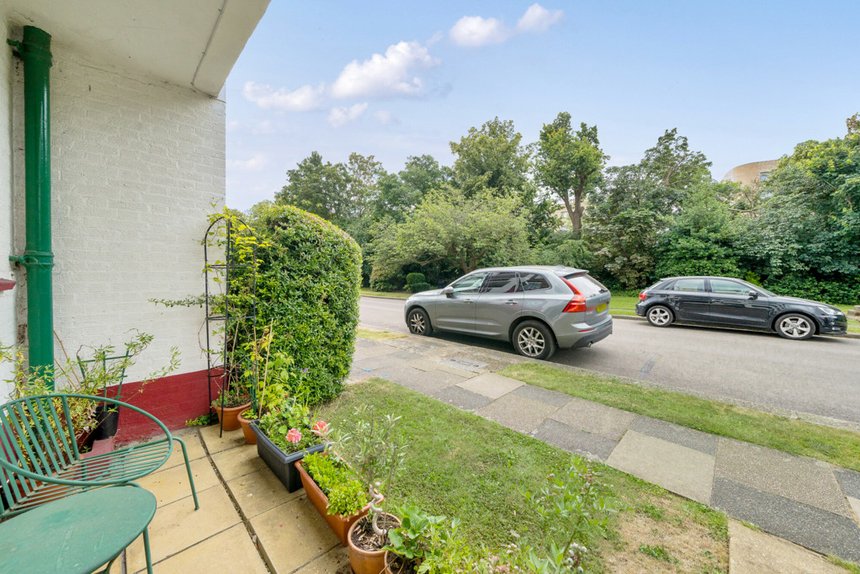 for sale ealing village london 31851 - Gibbs Gillespie