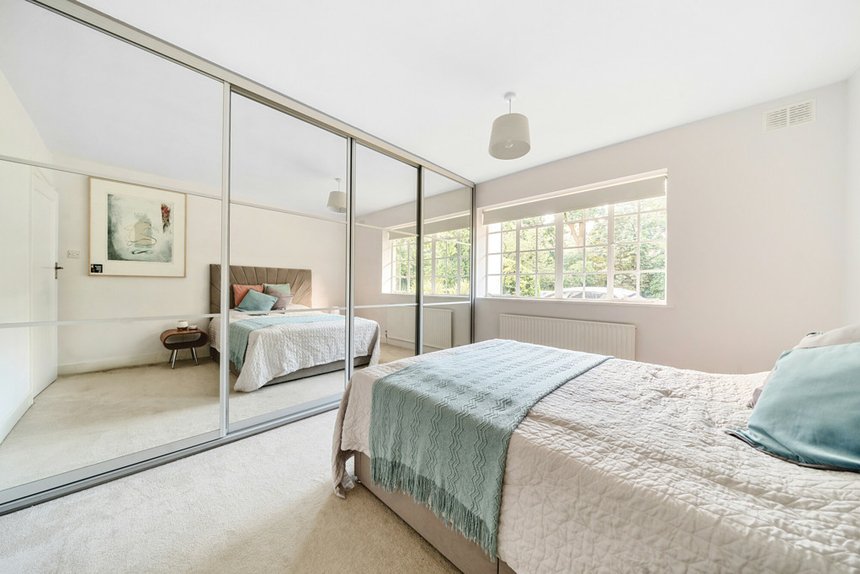 for sale ealing village london 31851 - Gibbs Gillespie