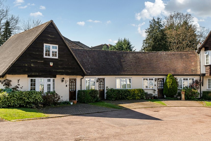 under offer ivy house road london 31941 - Gibbs Gillespie