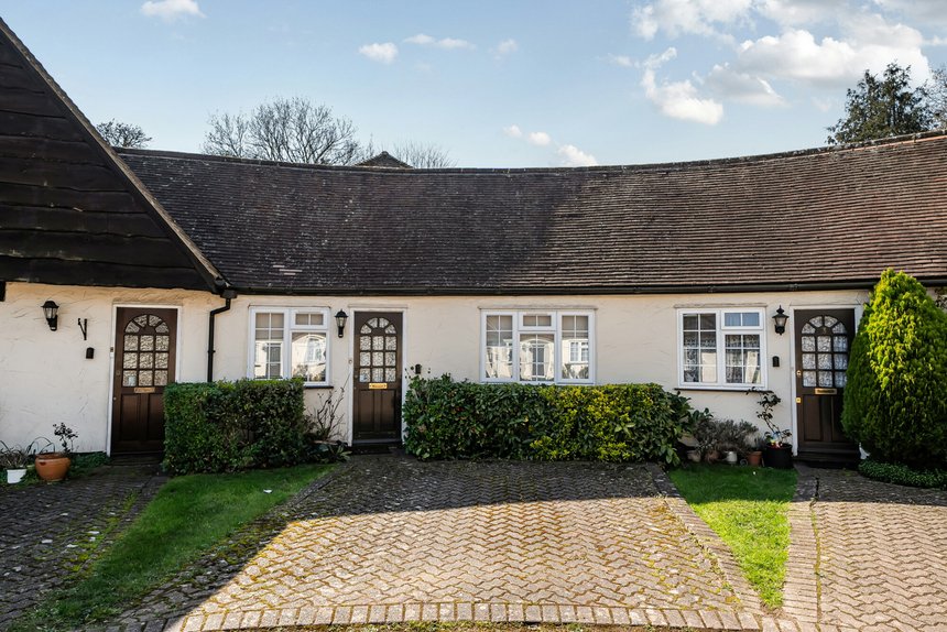 under offer ivy house road london 31941 - Gibbs Gillespie