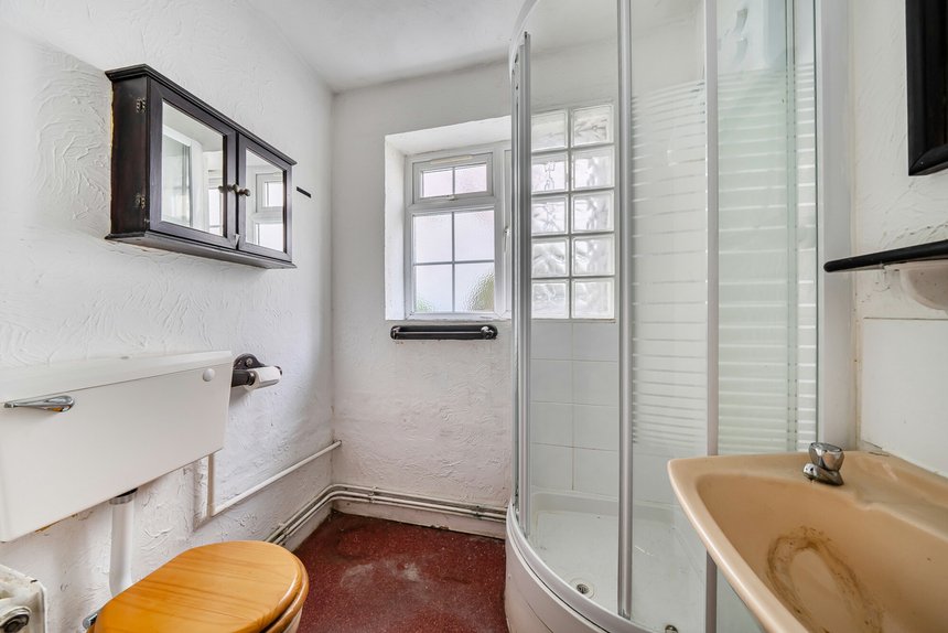 under offer ivy house road london 31941 - Gibbs Gillespie