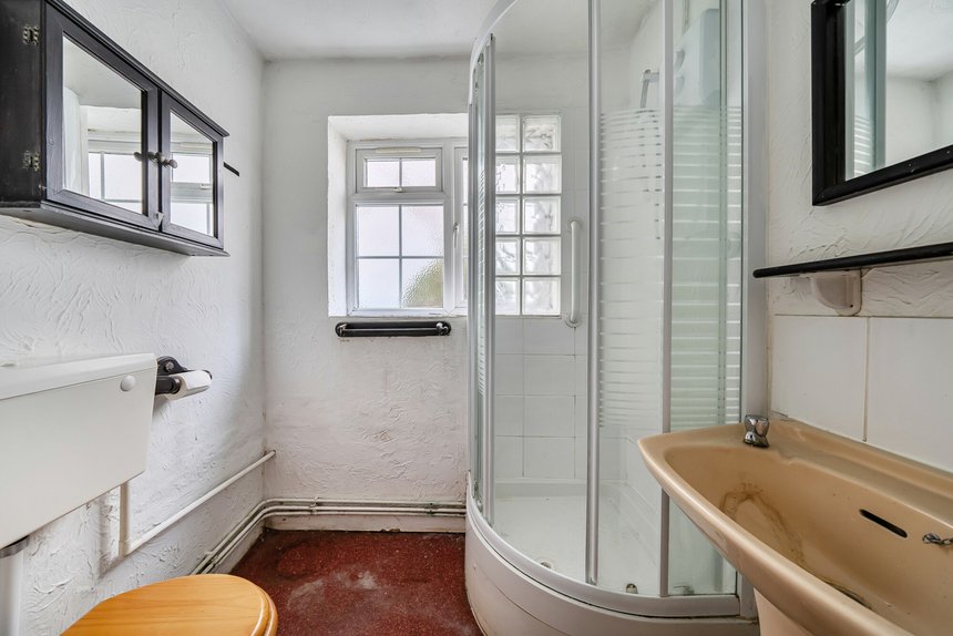 under offer ivy house road london 31941 - Gibbs Gillespie