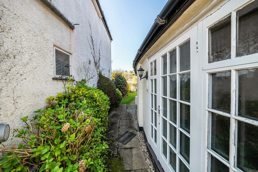 under offer ivy house road london 31941 - Gibbs Gillespie